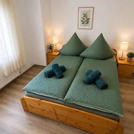 Zum Rheinberg Panorama Loft Apartment